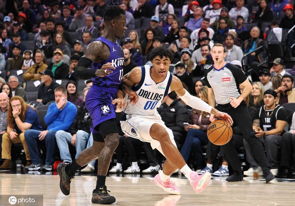 弗拉格23+6+5浓眉缺阵 威少21+9国王击退独行侠